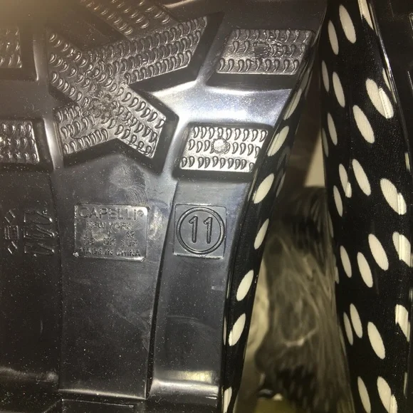 Polka Dot Rain Boots - Picture 3 of 4